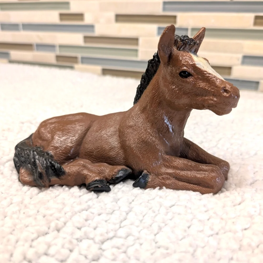 Universal Statuary 5021 Brown Foal Horse Figurine, Vintage 1993